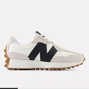 New Balance 327 New In Box Moonbeam Black